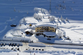 Hotel Dolomiti Passo Del Tonale